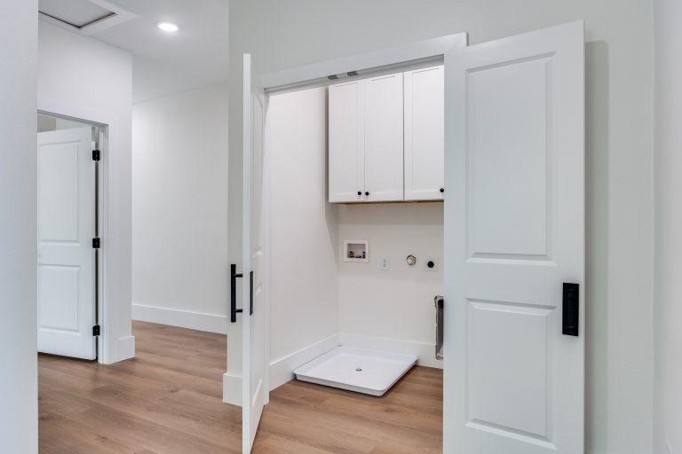 2410-jeffries-st-dallas-tx-75215-High-Res-26