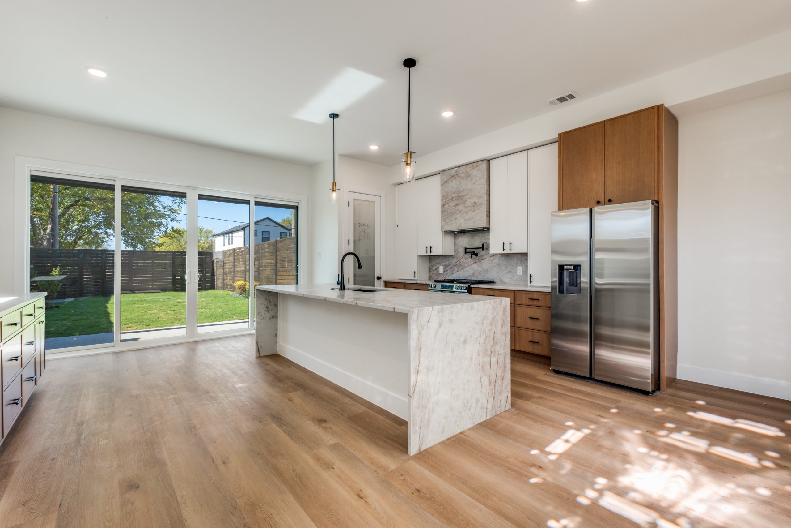 2417-meyers-st-dallas-tx-75215-High-Res-17