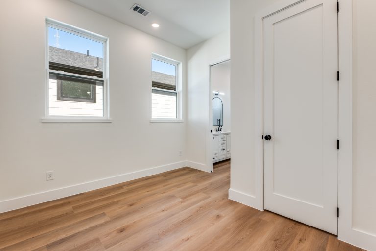 2417-meyers-st-dallas-tx-75215-High-Res-26